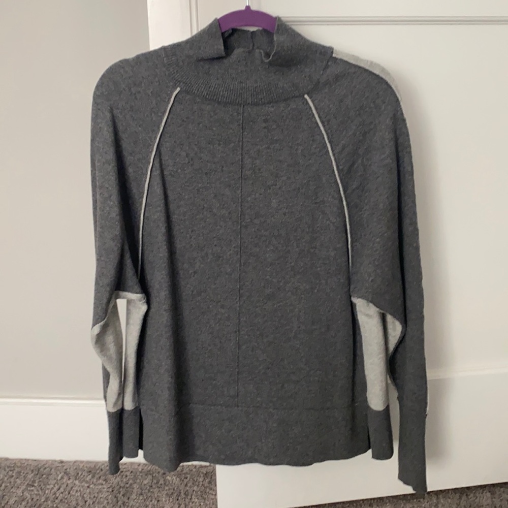 Vineyard Vines Sweater